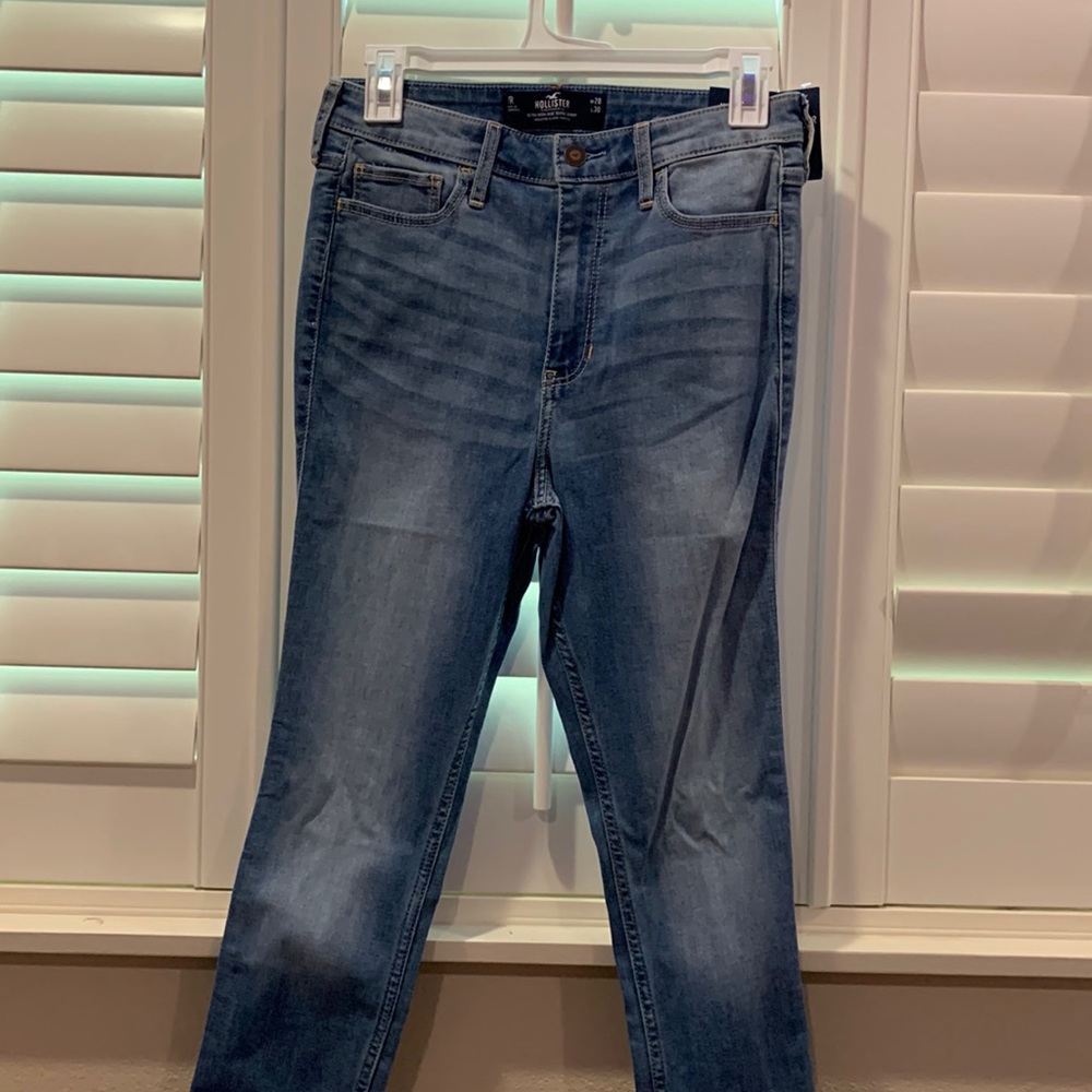 Light Washed Skinny Jeans